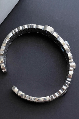 Vintage Hollow Carved Blue Topaz Bracelet for Women - 2025 Retro High-End Jewelry, Exquisite Versatile Design