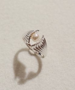 Vintage-Inspired Adjustable S925 Pure Silver Shell Ring for Elegant Ladies - High-End Niche Jewelry