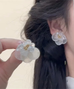 Vintage-Inspired Crystal Flower Shell Earrings - French Niche Design, Light Luxury Drop Style, Fairy Aesthetic