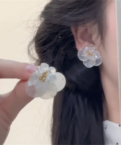 Vintage-Inspired Crystal Flower Shell Earrings - French Niche Design, Light Luxury Drop Style, Fairy Aesthetic