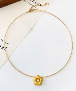 Vintage-Inspired Gold Plum Blossom Necklace with Snake Bone Chain - Elegant Minimalist Floral Clavicle Jewelry for Women