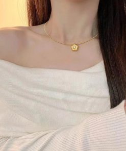 Vintage-Inspired Gold Plum Blossom Necklace with Snake Bone Chain - Elegant Minimalist Floral Clavicle Jewelry for Women