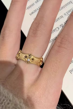 Vintage-Inspired Iris Flower Ring for Women - Exquisite Palace Style, Niche Design, Versatile High-End Look