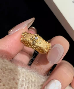 Vintage-Inspired Iris Flower Ring for Women - Exquisite Palace Style, Niche Design, Versatile High-End Look