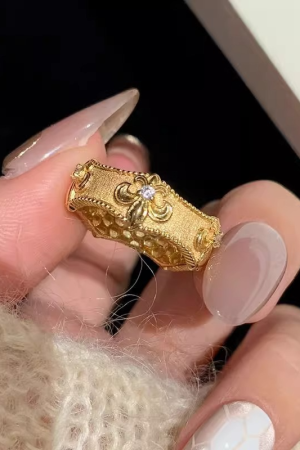 Vintage-Inspired Iris Flower Ring for Women - Exquisite Palace Style, Niche Design, Versatile High-End Look