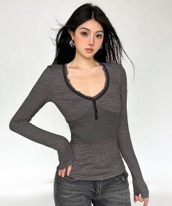 Vintage-Inspired Low-Cut V-Neck Long Sleeve T-Shirt - Slim Fit Waist-Defining Top for Autumn Winter Layering