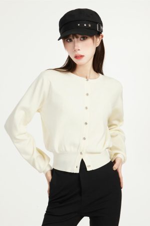 Vintage-Inspired Round Neck Knitted Cardigan for Women - Elegant Short Coat for Spring and Autumn, Stylish Niche Design