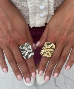 Vintage Irregular Glossy Rectangular Ring - Exaggerated Pleated Hand Accessory for European and American Style Fashion