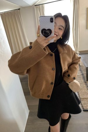 Vintage Lapel Short Woolen Jacket for Women - Loose Casual Cardigan Top in Retro Style
