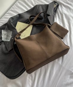 Vintage Large Capacity Crossbody Bucket Bag for Women - Casual Versatile Shoulder Bag for Commuters, Autumn 2025 Style