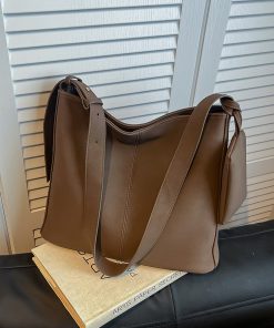 Vintage Large Capacity Crossbody Bucket Bag for Women - Casual Versatile Shoulder Bag for Commuters, Autumn 2025 Style