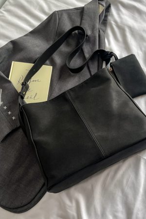 Vintage Large Capacity Crossbody Bucket Bag for Women - Casual Versatile Shoulder Bag for Commuters, Autumn 2025 Style