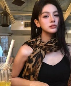 Vintage Leopard Print Silk Scarf - High-End Thin Shawl for Spicy Millennial Style, Chic Personality Accessory