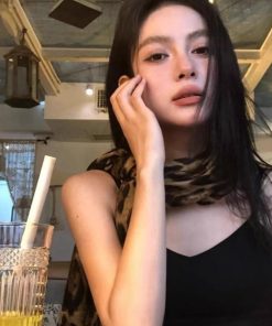 Vintage Leopard Print Silk Scarf - High-End Thin Shawl for Spicy Millennial Style, Chic Personality Accessory