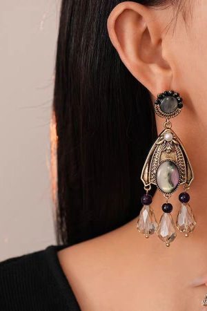 Vintage Light Luxury Diamond-Studded Oval Water Drop Tassel Crystal Earrings for Elegant Evening Wear