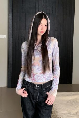 Vintage Light Purple Hand-Painted Twisted Floral Pleated Multi-Wear Hooded Long Sleeve T-Shirt for Women - Y2K Style