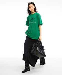 Vintage Logo Short Sleeve T-Shirt in 90s Style - Retro Graphic Tee for Casual Wear