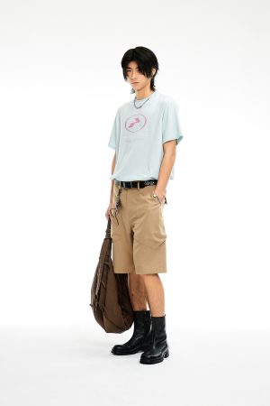Vintage Logo Short Sleeve T-Shirt in 90s Style - Retro Graphic Tee for Casual Wear