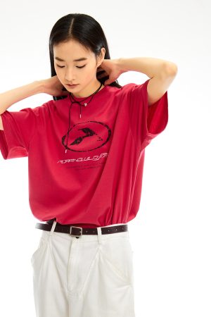 Vintage Logo Short Sleeve T-Shirt in 90s Style - Retro Graphic Tee for Casual Wear