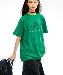 Vintage Logo Short Sleeve T-Shirt in 90s Style - Retro Graphic Tee for Casual Wear