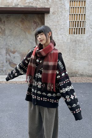 Vintage Loose Fit Knitted Cardigan Sweater for Women - High-End Feel, Round Neck, Lazy Style Outerwear
