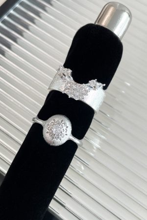 Vintage Mid-Century Diamond Textured Stacked Ring, Minimalist Open Finger Design, Unique Statement Jewelry