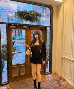 Vintage Moon Vera Niche Design Pullover T-shirt for Women - Princess Sleeve with Lace Trim, Spring Summer Fashion 2025