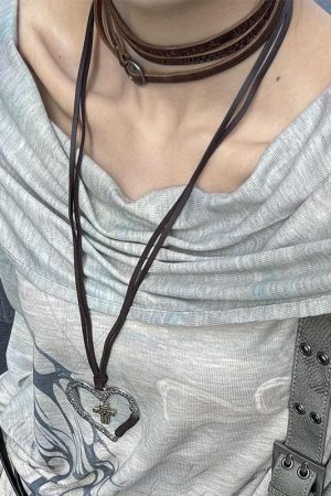 Vintage Multi-Layered Heart Cross Necklace for Women, Exaggerated Hoodie Chain, Long Sweater Chain, Y2K European American Style