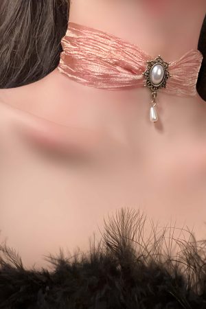 Vintage Palace Style Pearl Pendant Necklace, Sheer Silk Ethnic Choker, Elegant Neck Chain, Boho Jewelry Accessory