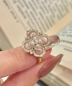 Vintage Pink Chalcedony Four-Leaf Clover Earrings - Retro Sparkly Design, Versatile High-End Jewelry for Women