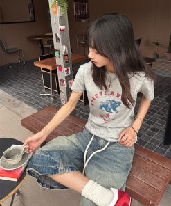 Vintage Print Slim Fit Shoulder T-Shirt for Women - American Retro Short Sleeve Round Neck Top, Trendy 90s Y2K Style