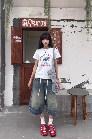 Vintage Print Slim Fit Shoulder T-Shirt for Women - American Retro Short Sleeve Round Neck Top, Trendy 90s Y2K Style