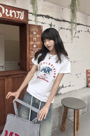 Vintage Print Slim Fit Shoulder T-Shirt for Women - American Retro Short Sleeve Round Neck Top, Trendy 90s Y2K Style