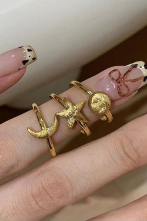 Vintage Purple Bauhinia Flower Textured Small Square Diamond Ring for Women - Lightweight Luxury Retro Index Finger Jewelry 2025