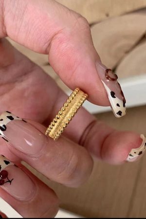 Vintage Purple Bauhinia Flower Textured Small Square Diamond Ring for Women - Lightweight Luxury Retro Index Finger Jewelry 2025
