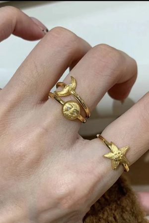Vintage Purple Bauhinia Flower Textured Small Square Diamond Ring for Women - Lightweight Luxury Retro Index Finger Jewelry 2025