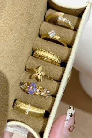 Vintage Purple Bauhinia Flower Textured Small Square Diamond Ring for Women - Lightweight Luxury Retro Index Finger Jewelry 2025