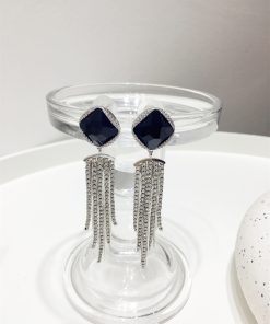 Vintage Rhinestone Metal Tassel Earrings - Black Rope Diamond Geometric Design for Trendy Fashion Lovers - Slimming Face Accessories