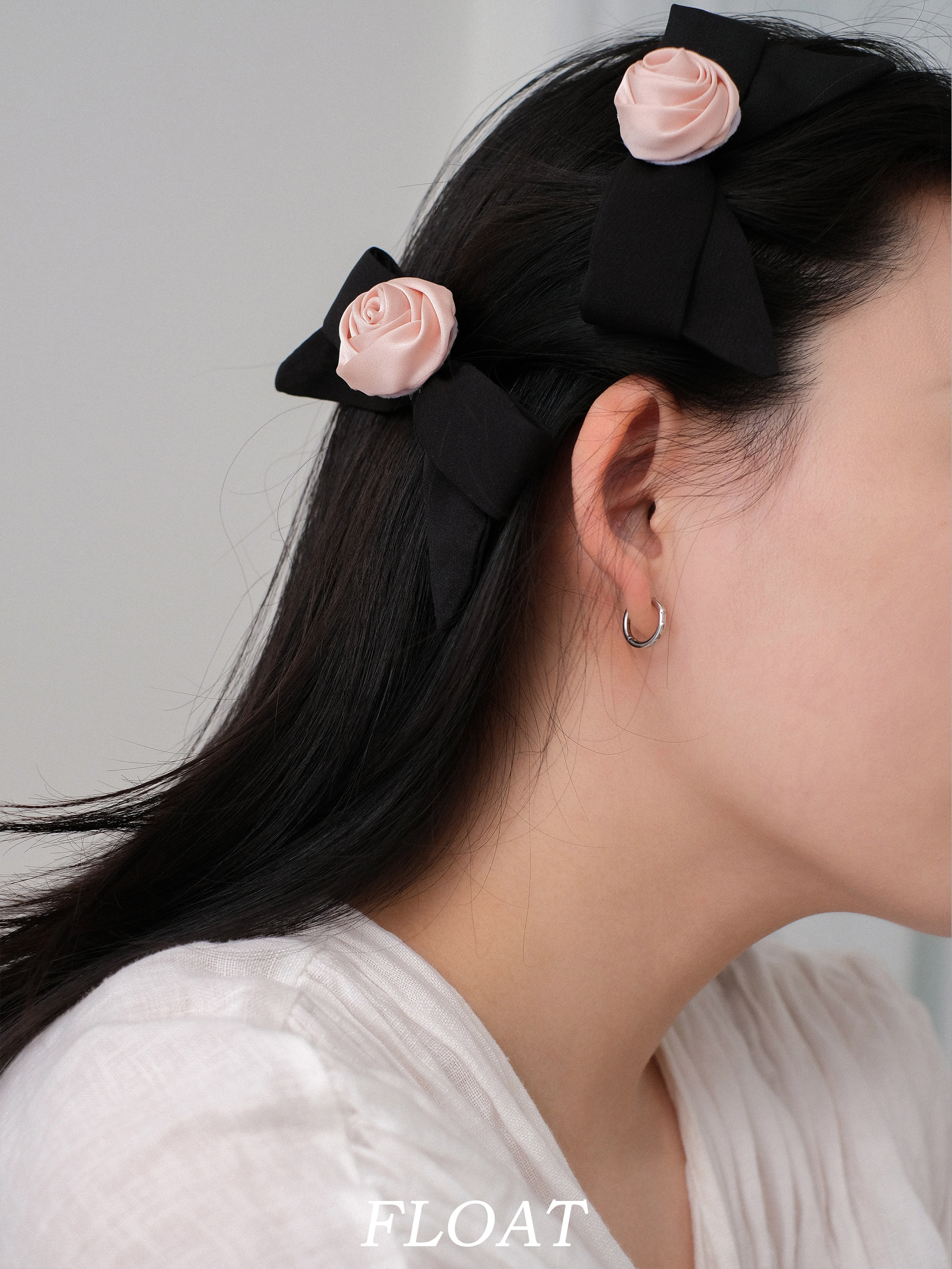 Vintage Rose Floral Hair Clip with Side Bow - Girly Pink Hair Accessory for Women, High-End Feel, Perfect for 90s and Y2K Styles Vintage Rose Floral Hair Clip with Side Bow - Girly Pink Hair Accessory for Women, High-End Feel, Perfect for 90s and Y2K Styles