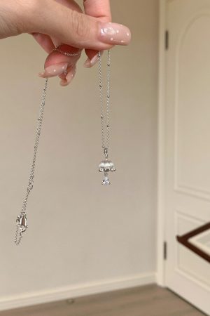 Vintage Silver Brushed Lily of the Valley Zircon Pendant Necklace - Exquisite High-End Fashion Collarbone Chain
