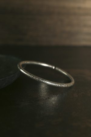 Vintage Silver Open Bracelet - Adjustable Unisex Wristband, Trendy Accessory Inspired by 90s and Y2K Styles