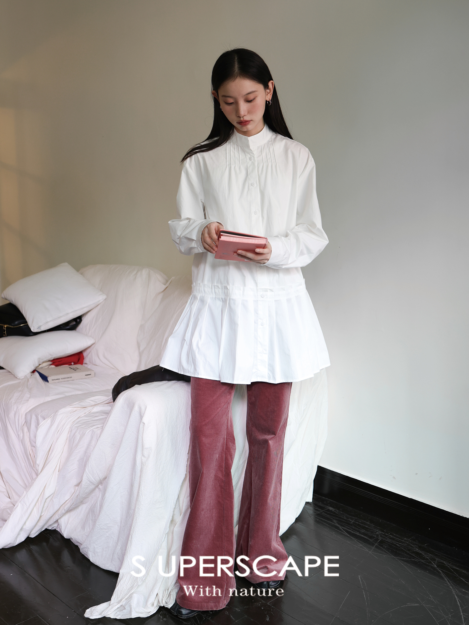 Vintage Slim-Fit Corduroy Flared Pants for Women - 90s Inspired Retro Style Trousers Vintage Slim-Fit Corduroy Flared Pants for Women - 90s Inspired Retro Style Trousers