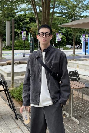 Vintage Stand Collar Water-Washed Denim Jacket for Men, Casual Loose Fit Top for Autumn and Winter, Retro American Style