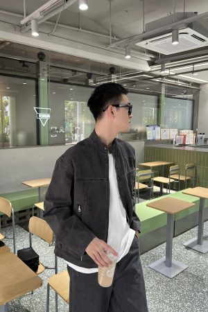 Vintage Stand Collar Water-Washed Denim Jacket for Men, Casual Loose Fit Top for Autumn and Winter, Retro American Style
