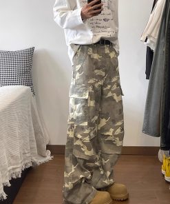 Vintage Street Style Distressed Multi-Pocket Camouflage Cargo Pants for Men - Cleanfit Casual 90s Inspired Fashion