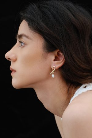 Vintage Style Natural Pearl Gold-Plated Knotted Stud Earrings - Elegant French Design, Perfect for Holiday and Everyday Wear