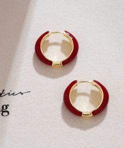 Vintage Wine Red Small Hoop Earrings - French Minimalist Design, High-End Temperament, Versatile Jewelry for Women