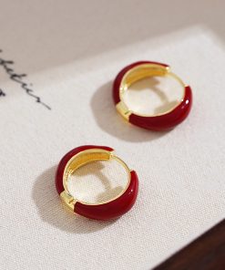 Vintage Wine Red Small Hoop Earrings - French Minimalist Design, High-End Temperament, Versatile Jewelry for Women