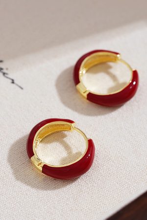 Vintage Wine Red Small Hoop Earrings - French Minimalist Design, High-End Temperament, Versatile Jewelry for Women