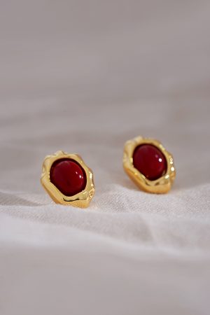 Vintage Wine Red Stud Earrings - Retro Minimalist Geometric Design for Autumn/Winter 2025, Unique Style Statement